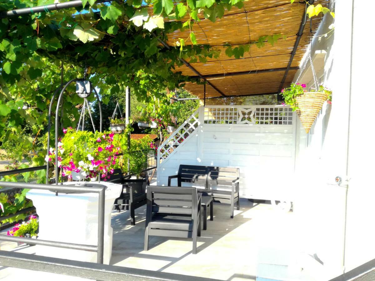 Apartamento Sun House Brzac Exterior foto